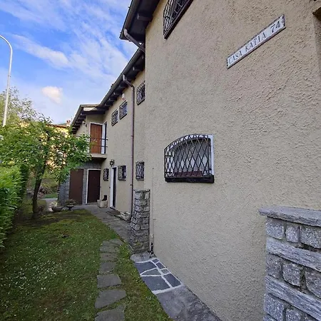 Feluca Porto Holiday home Porto Valtravaglia