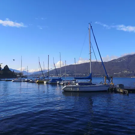 Feluca Porto Porto Valtravaglia